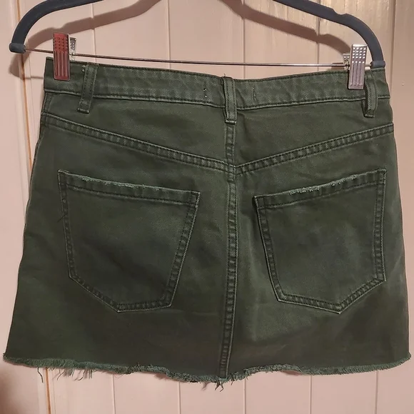 We The Free size 27 green zipper skirt - Picture 4 of 4